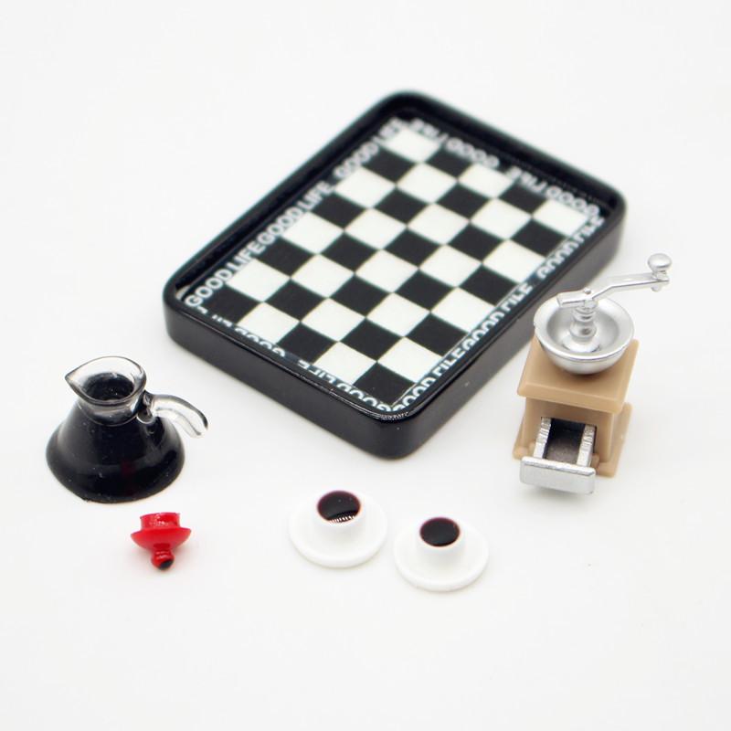 Coffee Maker - Set Piring Makan Kotak-kotak Hitam Putih